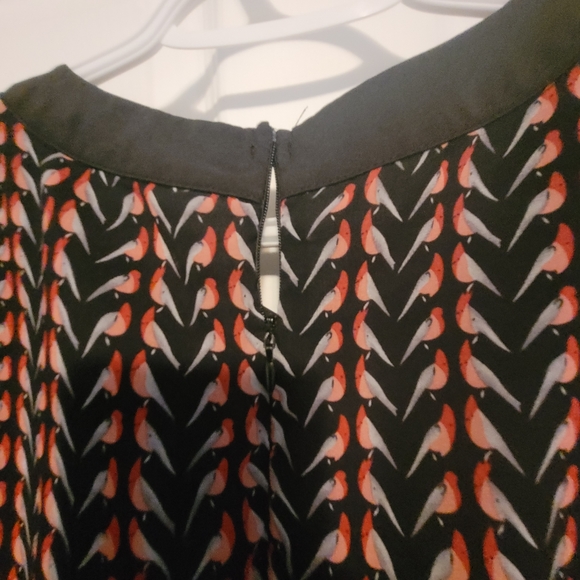 Max C London Long sleeve dress size S Abstract bird design with long black bow - Picture 12 of 14